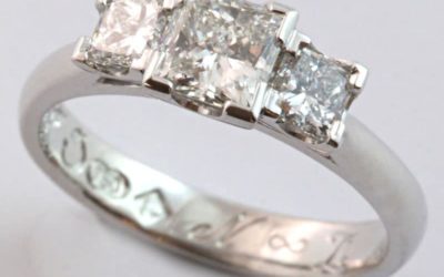 120002 : Tri-Diamond Engagement Ring