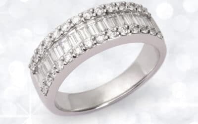 120607 : 18 Carat White Gold Baguette & Brilliant Cut Diamond Ring