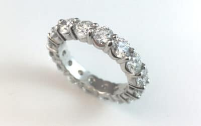 120606 : Platinum Full Circle Claw Set Diamond Ring Set With 4 Carats Of Diamonds